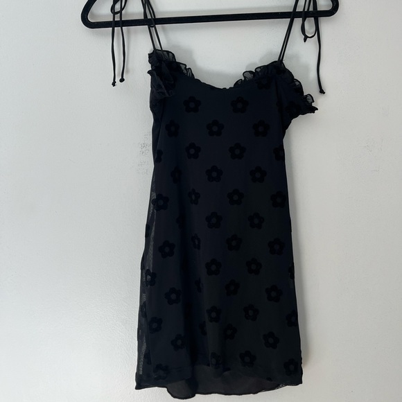 MOTEL KASILA MINI DRESS BLACK DAISY FLOCK - Picture 4 of 4